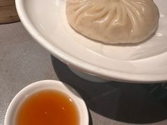 蟹黄大汤包-晓淮山·扬州早茶·淮扬菜(龙阳广场店)