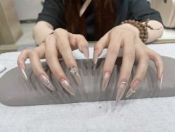 -艾珂·美甲美睫