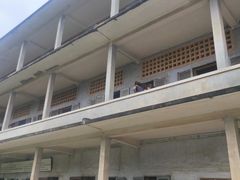 -吐斯廉屠杀博物馆