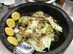 -屯老二农家铁锅炖·行业领军者(梅江店)