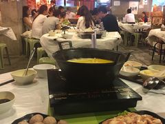 -鲜入围煮花胶鸡海鲜火锅