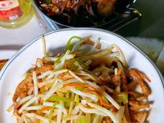 -丹水桥地锅鱼·翘嘴鲌·地方特色全鱼宴(丹江口大坝店)
