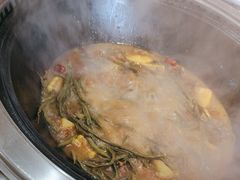 -锅老头海鲜铁锅炖