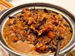 山蘑菇炖小公鸡-一轩饺子馆(丽都店)