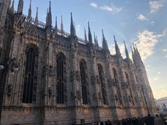 -文艺复兴百货(米兰大教堂广场店)