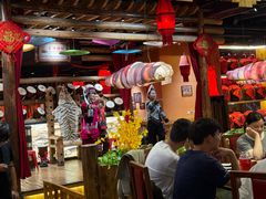 -老滇山寨•云南特色菜•地方菜•民族风情歌舞表演(金碧店)