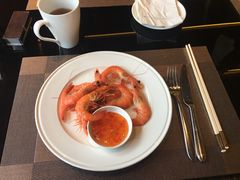 -大中华希尔顿酒店-念自助餐·嗨啤·小龙虾