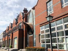 -钟书阁(松江泰晤士小镇店)