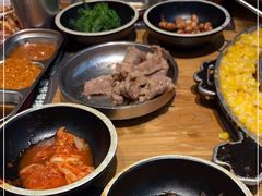 -青瓦炭韩潮烤肉(花园道店)