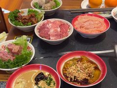 -沸炉重庆老火锅(军事博物馆店)