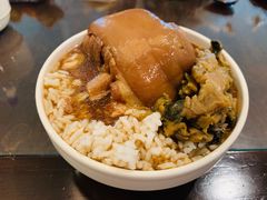 -Kha Mu Charoensang(Silom)