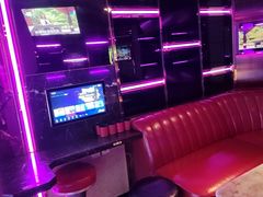 -温莎KTV(珠江路店)