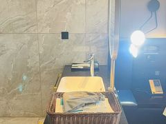 -Ting无边际江景酒店(重庆解放碑云端之眼店)