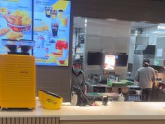 -麦当劳(轻轨曹杨路店)