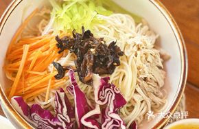 Oil Chicken Mushroom Chicken Noodles