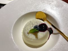 -MONICH牛排融合餐厅(和义大道购物中心店)