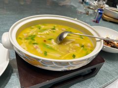-浦東饭店(育才街怀特国际商城店)
