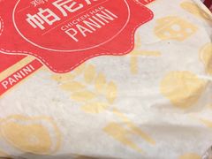 鸡蛋火腿帕尼尼-肯德基(金爵万象店)