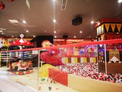 -哈尼鹿儿童乐园(长沙梅溪湖步步高店)