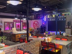 -马路牙子烧烤音乐酒馆(望京店)