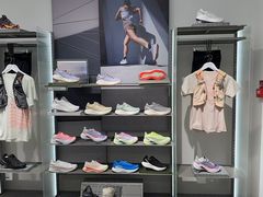 -SALOMON萨洛蒙(青岛海信店)