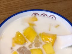 芋圆芒果椰汁西米露-五条人糖水铺(武林总店)