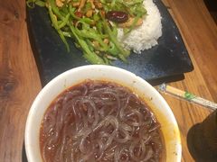 -万记麻辣烫国展总店