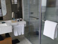 -上海虹桥祥源希尔顿酒店