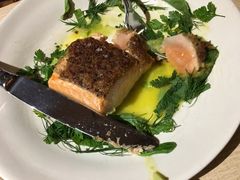 牛肝菌裹烤三文鱼-Mercato莫卡多露台餐厅与酒吧(K11店)