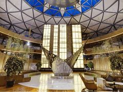 -上海滴水湖皇冠假日酒店