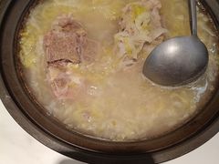 脊骨炖酸菜-东方饺子王(新奥购物中心店)