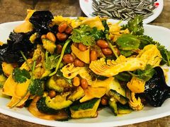 花菜-老蜀铜火锅·酸菜脊骨·麻辣羊蝎子(热闹路店)