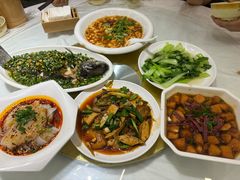 -华光驿站私房菜·黑金冠