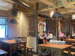 -泥糊破店小酒馆·团建聚餐(南京西路店)