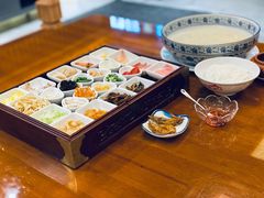 -香麒园·过桥米线·南湖雅宴