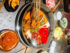 -四小区火锅·巷子里的重庆火锅(花照壁店)