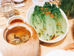 泰国椰皇炖乌鸡汤-陈鹏鹏潮汕菜(欢乐海岸 海边景观店)