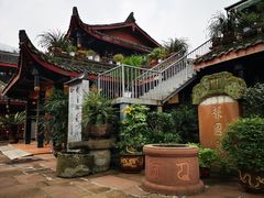 -峨眉山报国寺