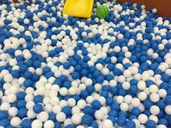 -贝贝鲸亲子游泳俱乐部(富城商楼店)