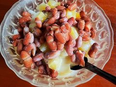 红豆菠萝刨冰-啰啰冰屋(景洪总店)