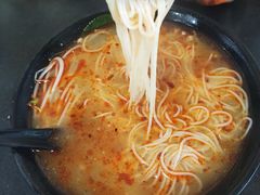骨汁烫面-小竖点徽派卷面皮(洪都店)