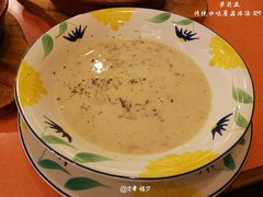 传统口味蘑菇浓汤-萨莉亚意式餐厅(国展天虹店)