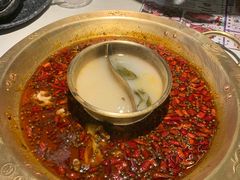 酸菜锅底-哥老官重庆美蛙鱼头(龙湖杭州金沙天街店)