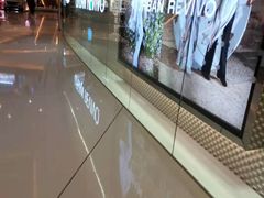 -URBAN REVIVO(济南领秀城贵和购物中心店)