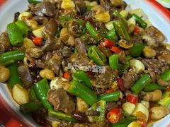 -超越海鲜屋(飞龙物业店)