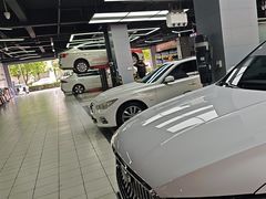 -哈贝卡汽车服务连锁(硕士路店)