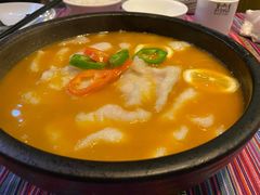 -香巴拉云南餐厅(华莱坞店)