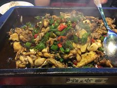 炭烧牛蛙平锅紫苏味-蘭奢雅集·江浙菜(青山江滩店)