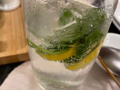 -东方红海鲜百汇(国际大厦店)