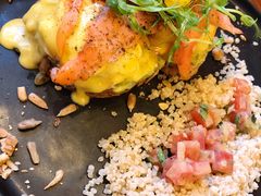 三文鱼班尼迪克-UPPER KITCHEN(延安路店)
